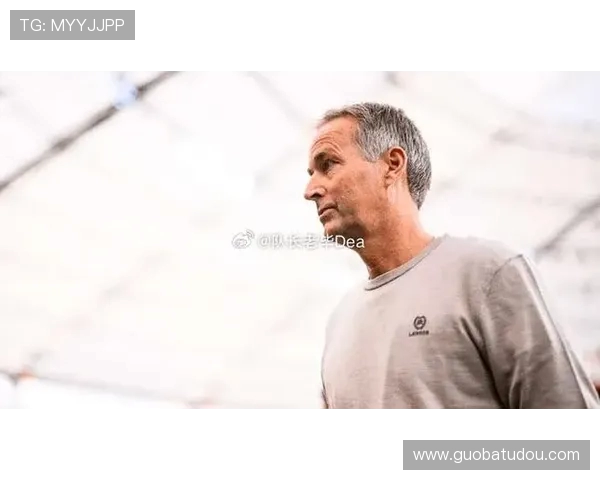 尤尔曼德点破防线症结:两场 10 球是团队之过 尤尔曼德点破防线症结:两场 10 球是团队之过