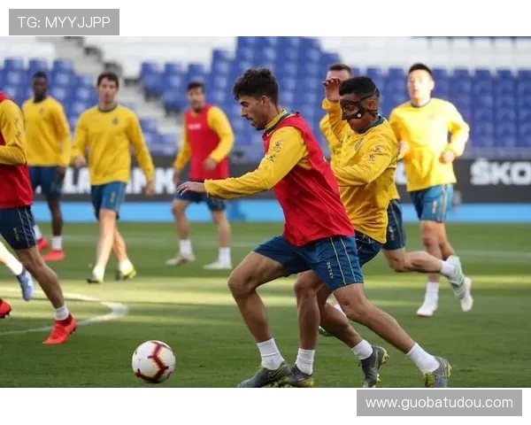 梅伦多预防性轮休,海港返沪备战德比 梅伦多预防性轮休,海港返沪备战德比