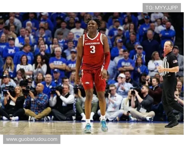 湖人次轮捡漏!蒂耶罗空降洛杉矶晒照,美媒盛赞突破如加农炮 湖人次轮捡漏!蒂耶罗空降洛杉矶晒照,美媒盛赞突破如加农炮